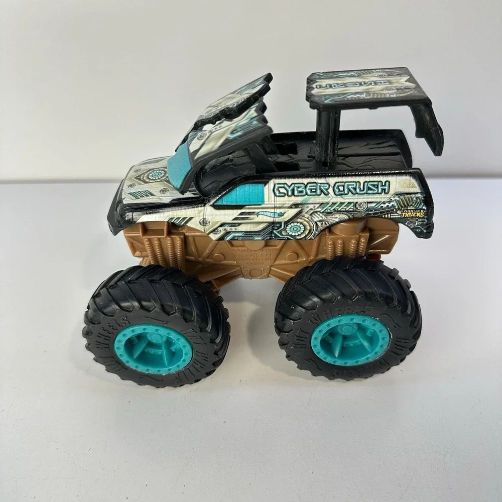 Monster Truck Lot of 4 Vehicles Light Up Body Action Fun Group 6-9 Inches Long